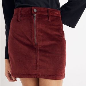 NWT - Madewell Stretch Velveteen Straight Zip Mini Skirt - Size 25